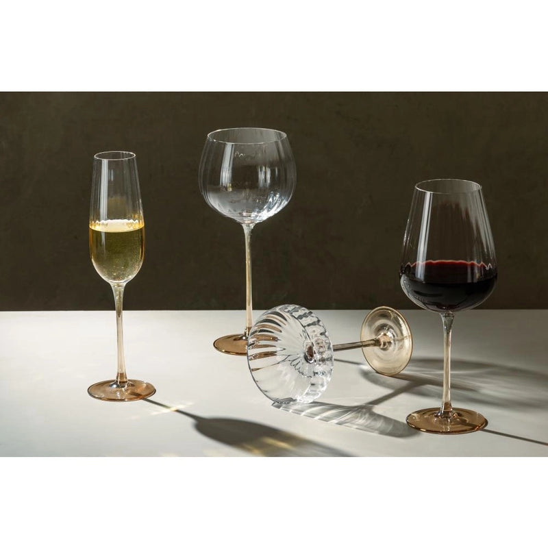 2 Taças De Vinho De Vidro Com Haste Âmbar Classic 720ml