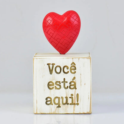 Enfeite Você Está Aqui em Madeira - DoceLar Loja